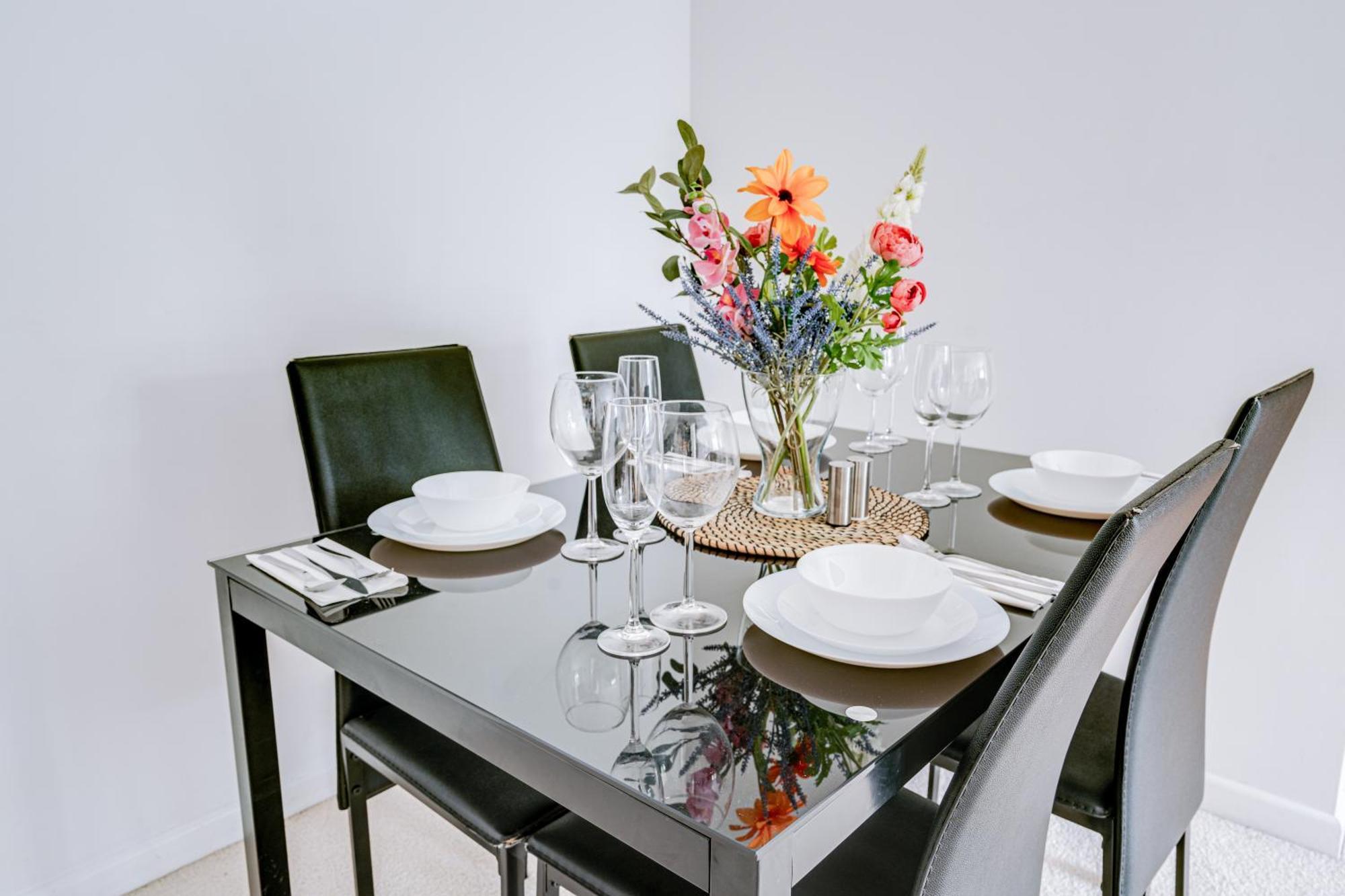 Apartment In Elephant & Castle With Parking Londra Esterno foto