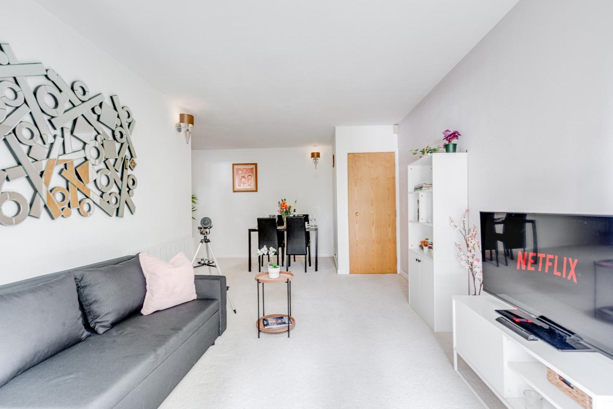 Apartment In Elephant & Castle With Parking Londra Esterno foto