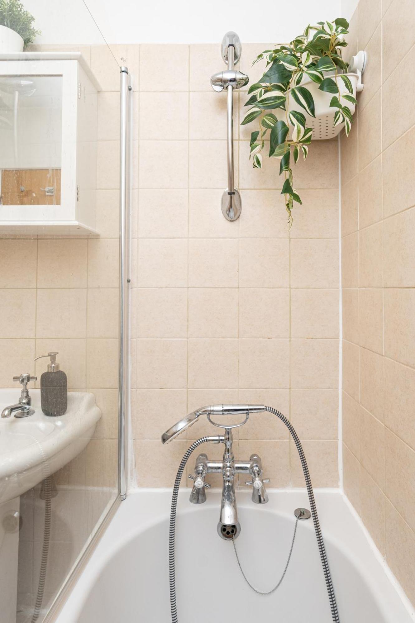 Apartment In Elephant & Castle With Parking Londra Esterno foto